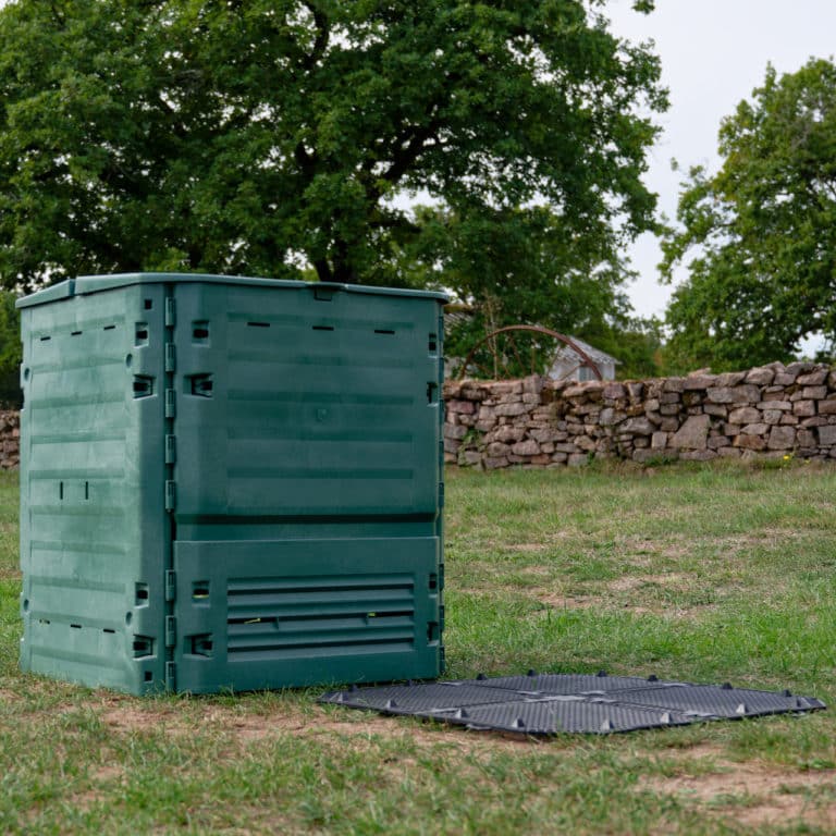 Le compostage des déchets est essentiel pour réduire ces derniers.