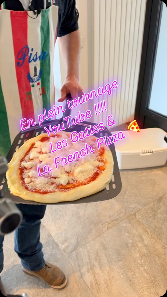 On toune aux Gaties … Toujours par plaisir et gourmandise !!!! 
#lesgaties @frenchpizza06 #pizza #pizzalover #brioche #patisserie #mybourgogne #booking #airbnb #gitesdefrance #diy @effeunoofficial